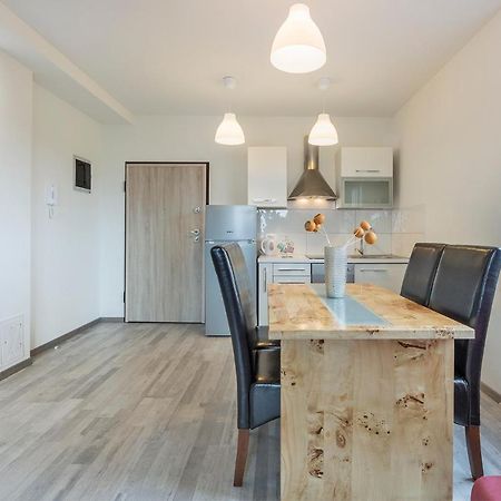 2 Bedroom Apartment Peroj Fažana Extérieur photo