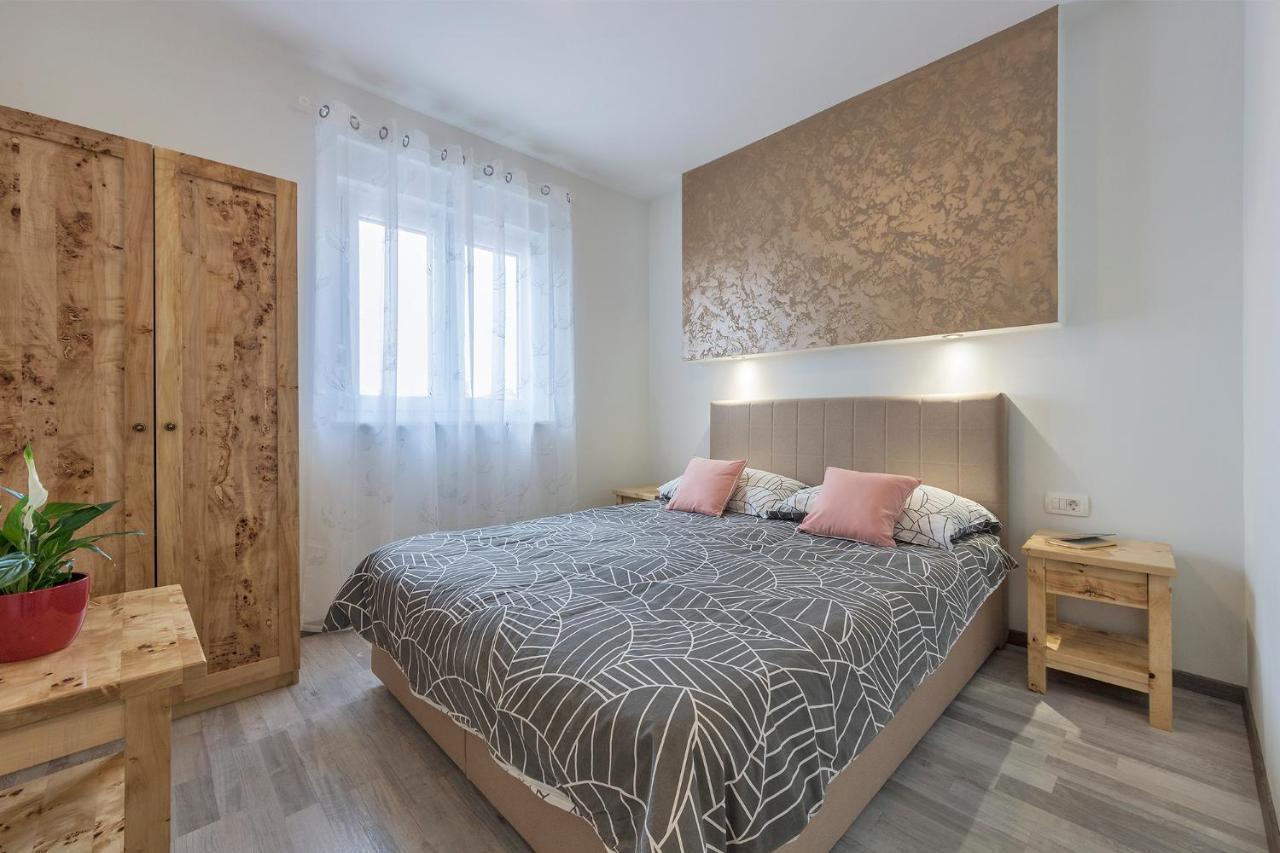 2 Bedroom Apartment Peroj Fažana Extérieur photo